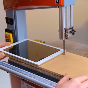 How to make a tablet case out of bottle caps! | 5-Minute MAGIC