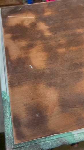 Repairing a damaged Lane cedar chest! #DamagedVeneer #PaintedFurniture #FurnitureFlipping #ChalkPaint #DixieBellePaint #WhiteFurniture #CedarChest#TipsAndTricks #UpCycledFurniture #RecycledFurniture #BedroomFurniture #SideHustle Dixie Belle Paint Company Paint Couture Paint | 𝙴320 𝚃𝚛𝚎𝚊𝚜𝚞𝚛𝚎𝚜