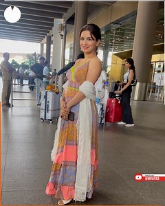 5.6K views · 97 reactions | Avneet Kaur & More Celebrity Spotted At Airport, Jackky Bhagnani Spotted At Bandra.. #avneetkaur #spotted #celebrity #airport #JackkyBhagnani | Movified | Facebook