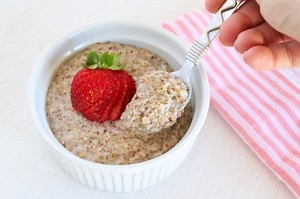 Low Carb Oatmeal Recipe (Vegan & Paleo)