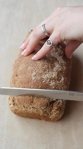 稜 Happy Homemade Bread Day Meet our Wholemeal Oatbran Bread…The addition of Oatbran gives the bread a lovely nutty flavour and provides a great source of fibre and protein 李Slice the loaf thickly to make sandwiches, spread with your favourite jam or dunk into a hot soup!  www.mornflake.com/recipes/wholemeal-oatbran-bread/�#homemadebreadday #mightyoats | Mornflake Mighty Oats | Facebook