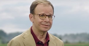 Actor Rick Moranis Took 23-Year On-Screen Hiatus After Wife Died of Breast Cancer, But He's Back In Spotlight With Ryan Reynolds & Fans Are Thrilled