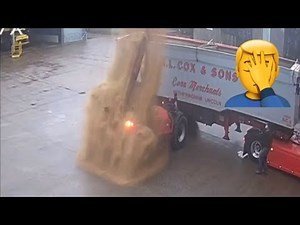 FARM UPDATE #20 #WardysWeeklyWaffle RED ARROWS, WORKSHOP JOBS, BLOCKING GATEWAYS, LOADING LORRIES