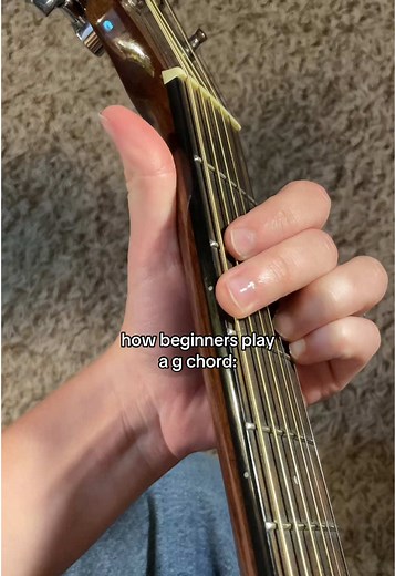 Beginner vs Pro: How to Play a G Chord — Guitar Comparison