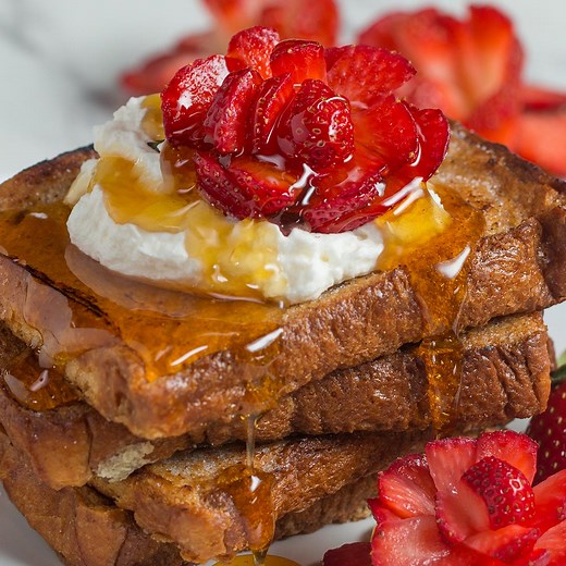 Fall in love with this beautiful crème brûlée french toast! 😍 Full recipe: https://tasty.co/recipe/creme-brulee-french-toast | Tasty