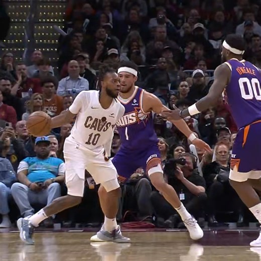 Darius Garland encuentra a sus compañeros sin necesidad de verlos. 😮‍💨 | NBA Mexico