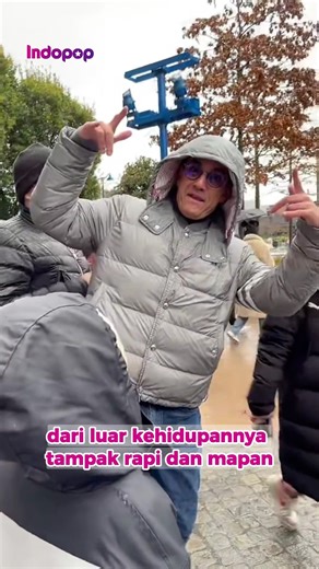 Karier mapan tak selalu menjamin tenang… Ferdy Hasan membuktikan, titik balik hidup kadang muncul dari kejatuhan. Flexing sesungguhnya bukan soal materi, tapi kemampuan bangkit dan menemukan kedamaian batin di tengah badai. 💫 #FerdyHasan #FlexingBatin #KehidupanSejati #BangkitDariKrisis #InspirasiHidup #MentalStrength #LifeBalance #TitikBalik #KetenanganHati #PerjalananPribadi #MotivasiSejati #CeritaKehidupan | Indopopid