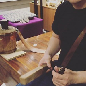 Korin's knife services wants to makes sure that all of your knives are taken care of to the very best of our ability. For that reason, we remove traditional Japanese knife blades from their handle and attach them to an old handle. Of course some blades are glued into the handle or not removable for one reason or another, but this extra step prevent the handles from getting dirty and allows us to maintain the entirity of the blade. | Korin