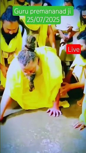 He gurudev parnam aapke charno me 🕉️🌺🌹🙏❤️#premanandjimaharaj #virndavan #krishna #radharani #yt