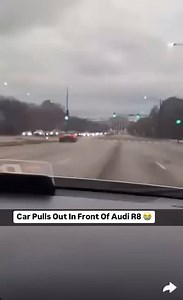 Accidents can happen so quickly 😫 | Supercar Fails