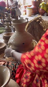 ✨ L’Art de la Terre de Mopti ✨ #ArtisanatMali #CultureMalienne #Tradition #Heritage #artafrica #mali #ndomo #africanart #art #africa #contemporaryart #african #blackart #artist #painting #artwork #africanartist #malienw #poterie #artcollector #tribalart #artoftheday #mali_paw | Mali paw b di