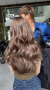 107K views · 1.9K reactions | Hair color hot 2022 .nay có Chủ Tịch Hội cổ động viên Việt Nam golden Star ghé thăm | Salon Hùng Đông Tinh | Facebook