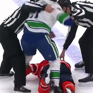 Zack Kassian takes a scary fall to ice after a fight with Zack MacEwen | Hockey Players Club