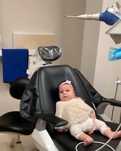 Hera e parë tek dentisti 🥰 Sikur të gjithë pacientët të ishin trima sa kjo bukuroshja 😅 • #TriDont #TriDontShqiperi🇦🇱 #smile #smilemore #babys #dentistry | TriDont - Dhëmbi Klinikë Dentare