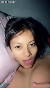 Bokep Indo VCS Ditemenin Dinda Cantik Tobrut