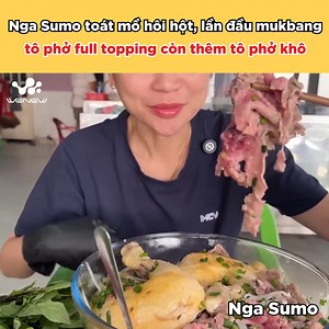 75K views · 775 reactions | Nga toát mồ hôi hột, lần đầu mukbang, tô phở full topping còn thêm tô phở khô --- * Nội dung video chỉ mang tính chất giải trí không khuyến khích làm theo Cre: Nga Sumo © Bản quyền được quản lý và bảo vệ bởi WeNew. #WeNew #mcvfood #NWT #NSM | Vietnamese Street Food | Facebook
