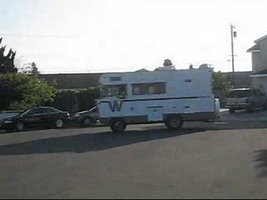 1972 Winnebago Brave 19' drive by crazy Julio! - Minnie Winnie