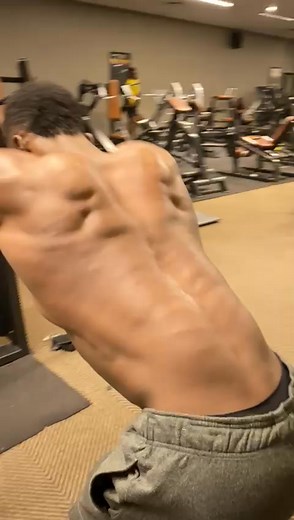 #manphysique #bodybuilding #lightweight ##backday | George Samuel