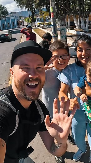 Kaleb Kwest on Instagram: "Buenos días comunidad!"