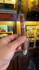 لما تعادي إستنضف 👌🏽 مع الجميل الخفيف hoyo de monterrey elegantes (LCDH) | نادي السيجار المصري Egyptian Cigar Club