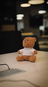 Un ruido, una sombra, un susto… Pero el verdadero terror es no cuidarte en la fiesta de Halloween 🎭 Evita tropezones, caídas o sobrecargas eléctricas. Disfruta la noche con responsabilidad. #AchsSeguroLaboral #Achs #Halloween | Achs Seguro Laboral