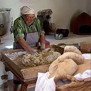 410K views · 4.2K reactions | This is how traditional bread was baked in a wood-fired oven 稜 Spanish Tradition | Eugenio Monesma Documentaries | Facebook