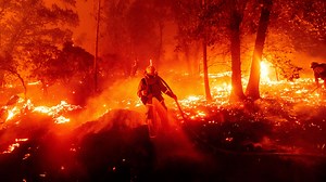Wildfires in California now span the size of Hawaii. Here's how big these fires are.