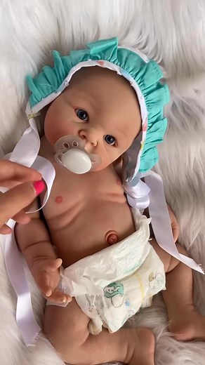 💕Beautiful silicone baby #newborn #dollcollector #hyperrealistic #reborn #reborndoll #rebornbaby #reborncommunity #reborncollection | Reborn silicone babies for adoption