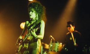 The Best Female Guitarists: An Essential Top 25 Countdown