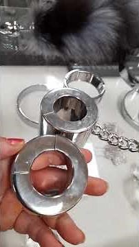 Magnetic ball stretcher