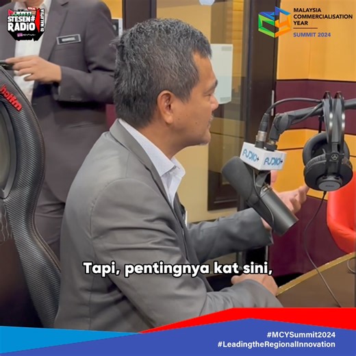 Whoaaaa! Kena pergi la kat KLCC pada 12 & 13 Ogos ni! Ada Sidang Kemuncak Malaysian Commercialisation Year (MCY) 2024! Dapat tengok apa penyelidik & innovator dah buat untuk negara selama ni tau 🙌🏻 Pagi tadi Bekpes Hot bersama dengan Datuk Ts. Dr Mohd Nor Azman, Timbalan Ketua Setiausaha (Pembangunan Teknologi) Kementerian Sains, Teknologi dan Inovasi (MOSTI). #HotFM #BekpesHot #YangHangatDanTerbaik #RadioNo1 #KJjadiDJ #MCYSummit2024 #LeadingtheRegionalInnovation | Hot FM