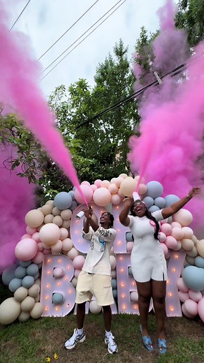 Exciting Gender Reveal with Powder Blasters and Extinguisher