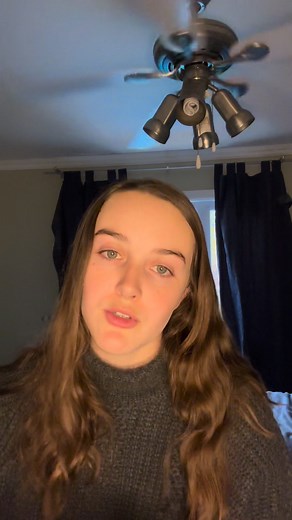 💌 SEXPLORER : explorer la sexualité avec bienveillance et liberté 🌸✨ Mélodie Bégin, fondatrice de SEXPLORER, réinvente l’accompagnement sexologique avec une approche 100 % asynchrone, humaine et accessible à tous. 💬💖 Ici, pas de rendez-vous stressants ni de jugements : on échange par courriel, en toute sécurité et confidentialité, selon son rythme et ses besoins. 🌿 À travers ses guides, carnets et jeux de réflexion, Mélodie aide chacun à mieux se connaître, à communiquer et à vivre sa sexua