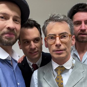 Unser Vorschlag für Weihnachten. Habt ihr sie schon? #xmas #dasprogrammzuheiligabend #maybebop #lautsein #weihnachtszeit #heiligabend #kaufdirwasschönes | MAYBEBOP