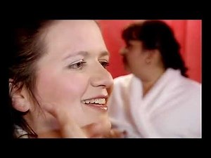 Trinny and Susannah Undress The Nation Size 16 And Above HD