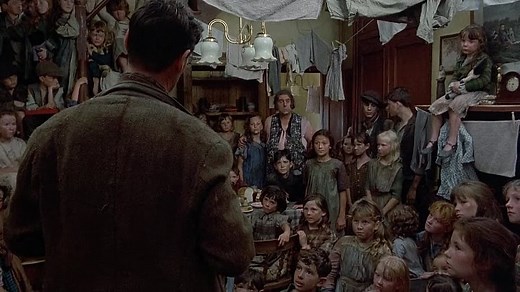 Monty Pythons The Meaning of Life (1983) 720p💎