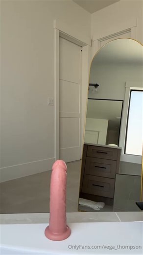 sexy big booty blonde
