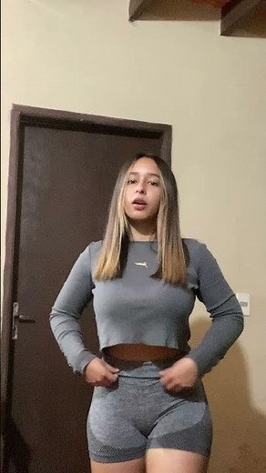 Cameltoe . . . . . . . #girl #cameltoe #rayita #voyeur #fyp #parati #reels