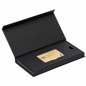 [Hot Item] Luxury VIP Credit Card Cardboard Packaging Box Magnetic Gift Box for Business