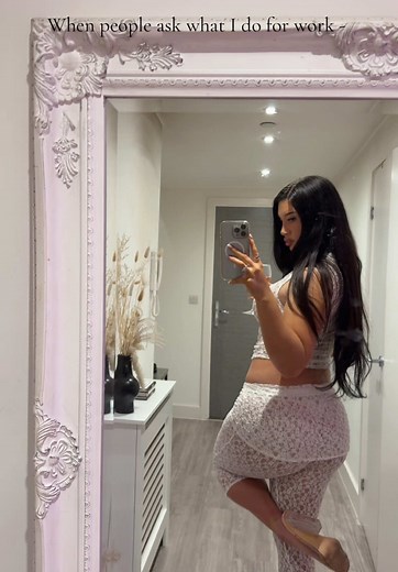 Nude Selfies: The Bold Statement of Self-Expression