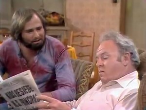 166K views · 4.5K reactions | הנה השחקן והבמאי רוב ריינר ז״ל שנרצח עם אשתו בביתם בלוס אנג'לס, כאן בתפקיד מייק בקטע שבו פגש את ארצ'י באנקר בפעם הראשונה | בא לי אטארי | Facebook