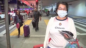 10K views · 79 reactions | Pasamos de inmediato con Nadia Muñoz desde el aeropuerto de Los Ángeles, ella nos tiene los detalles de esta alarma internacional. | Noticias 62 | Facebook