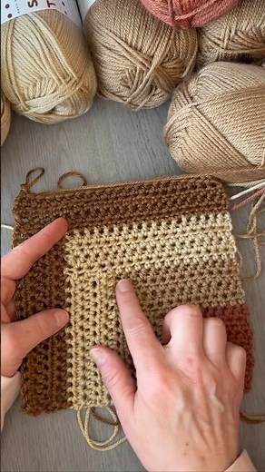 Log cabin crochet with the Skein Tones palette 🎥 by @masonjaryarndesigns on ig #crochet