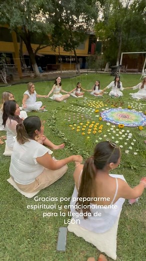 Iniciando esta nueva etapa con el amor más puro. 🤍. #babyblessing #blessing #blessingway #blessingwayceremony #motherblessing #motherblessingceremony #babyblessingceremony #babyshower #meditation #womencircle #womencircles #prayers #fyp #parati | Magdiel Lara