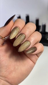 97K views · 385 reactions | Helemaal verliefd op deze trend 朗 Gedaan met Ugly Duckling Gel Polish Smoke (nu ook apart verkrijgbaar!) Striper Brush Matte Ropcoat No Wipe Topcoat | Alina Hoyo Nail Artist | Facebook