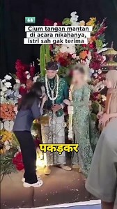 शादी में Groom का Hand Kiss करने लगी Ex-Girlfriend 😱 Bride ने बाल पकड़कर नोंच डाला | #ViralVideo