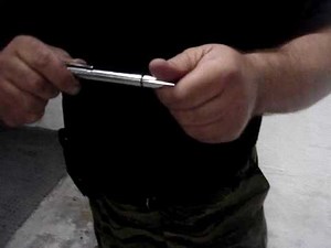 XuRu em caneta que atira do Capeta