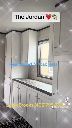 The Jordan Beautiful Singlewide from Jessup Home 🚨Here at Universal Manufactured Homes we have homes that are ready to immediately delivery!🚨 ✅ 3 Bed 2 Bath ✅ Walk in Closet ✅Pantry ✅Laundry Room ✅Low E Thermal Pane Windows ✅Massive Soaker Tub/ walking shower ✅Smart Panel Siding ✅3 Ton A/C 🚨 AND SO MUCH MORE!!!🚨 🎄Comment “Jordan” - I will send you price and a Floor Plan !!! Let me help you to get into a new home before the holidays! Call me now (405)795-9686 Lylian Brooks or set up an appoi