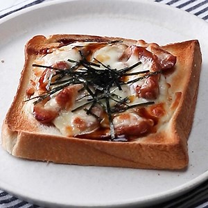 【テリヤキ×チーズでお腹いっぱい！】照り焼きソーセージチーズトースト / Teriyaki Sausage Cheese Toast レシピはこちら！https://bzfd.it/3BMEfvE 作ったらコメント欄に写真を投稿してくださいね！😊✨ | Tasty Japan