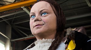 Da Greta Thunberg a Ronaldo: al Carnevale di Viareggio il mondo in cartapesta
